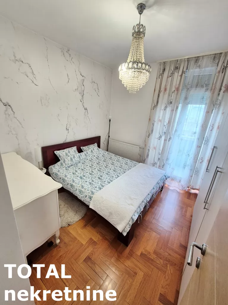 Stan,NOVI SAD,CENTAR,kv: 144.00, € 432000, ID: 1101380 18