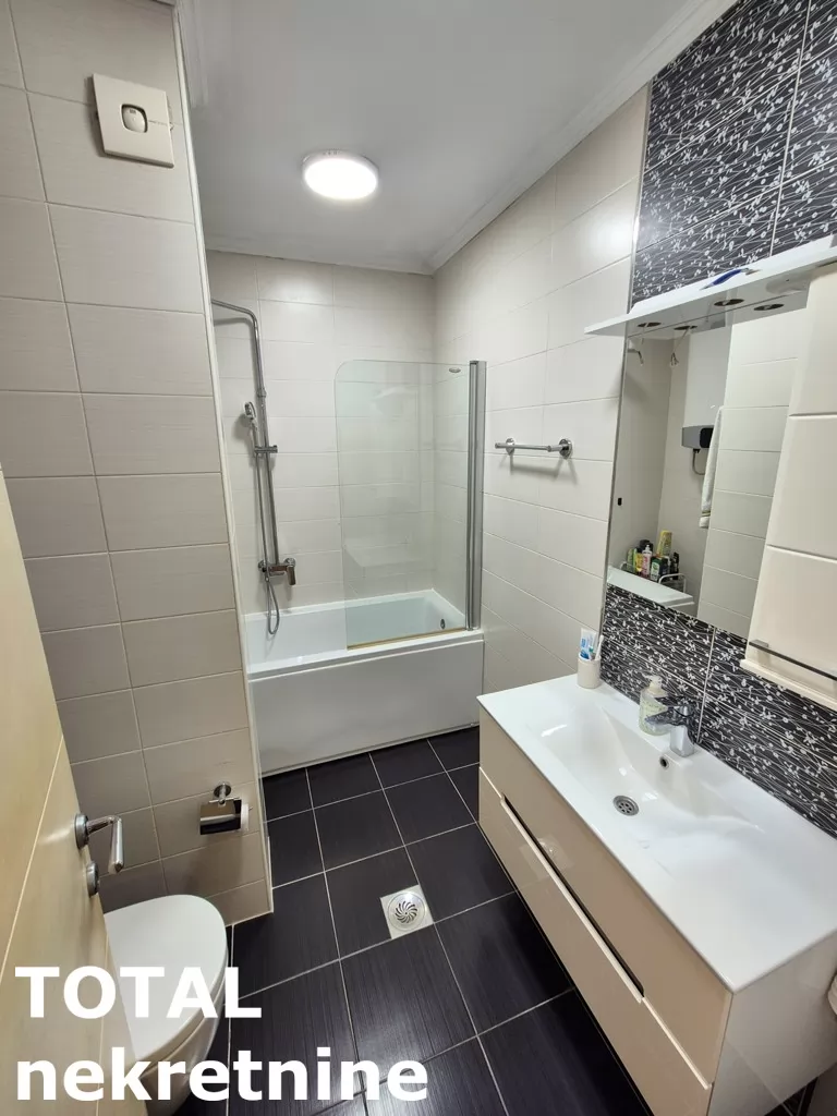 Stan,NOVI SAD,CENTAR,kv: 144.00, € 432000, ID: 1101380 30