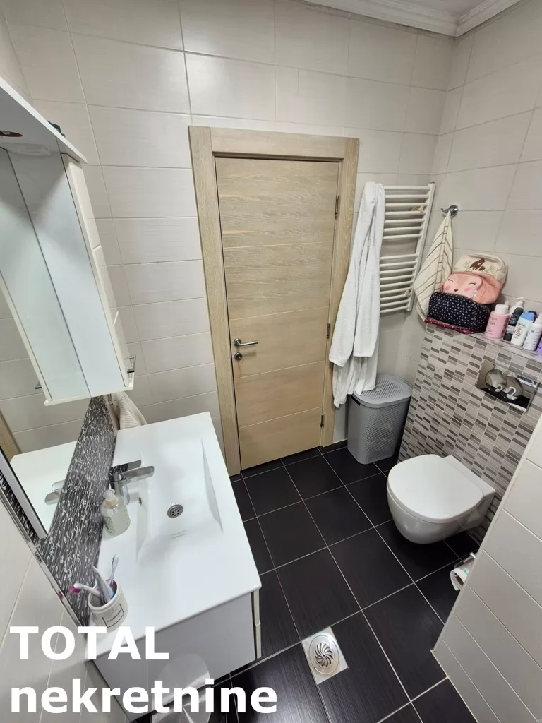 Stan,NOVI SAD,CENTAR,kv: 144.00, € 432000, ID: 1101380 32