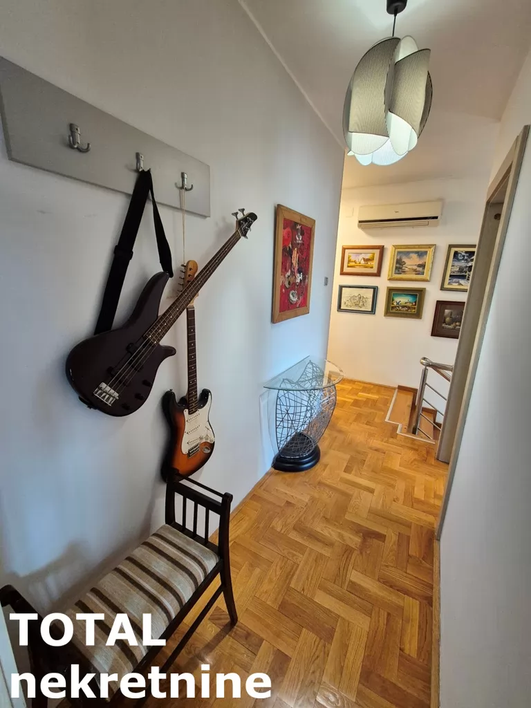 Stan,NOVI SAD,CENTAR,kv: 144.00, € 432000, ID: 1101380 38