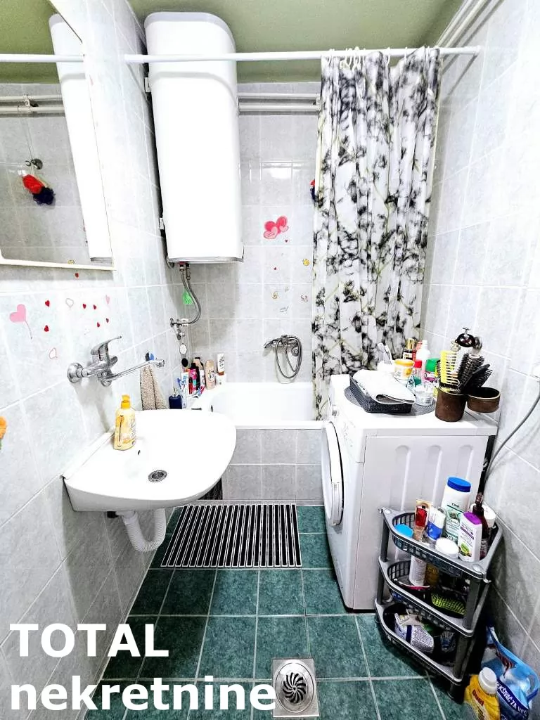 Stan,NOVI SAD,ZELEZNICKA STANICA,kv: 69.00, € 160000, ID: 1101672 9