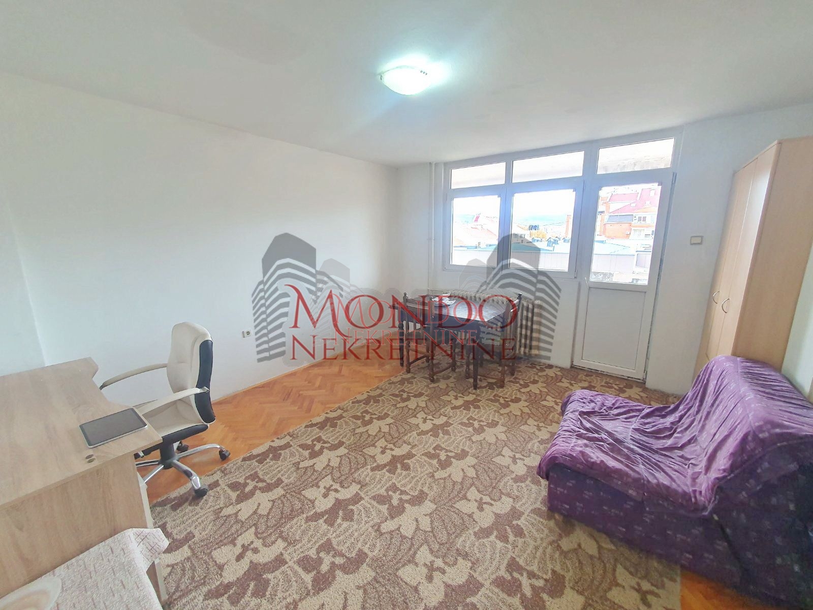 Dvoiposoban stan na Bulevaru Nemanjića 3