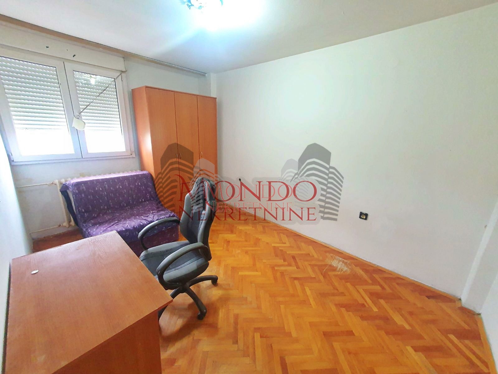 Dvoiposoban stan na Bulevaru Nemanjića 12