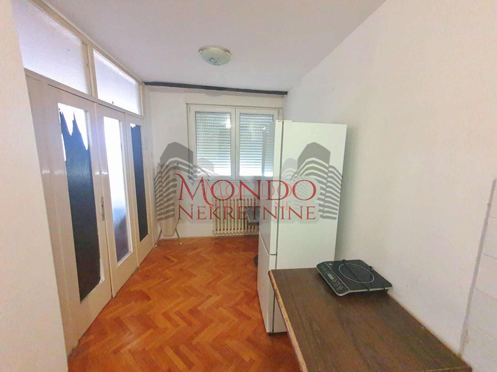 Dvoiposoban stan na Bulevaru Nemanjića 4