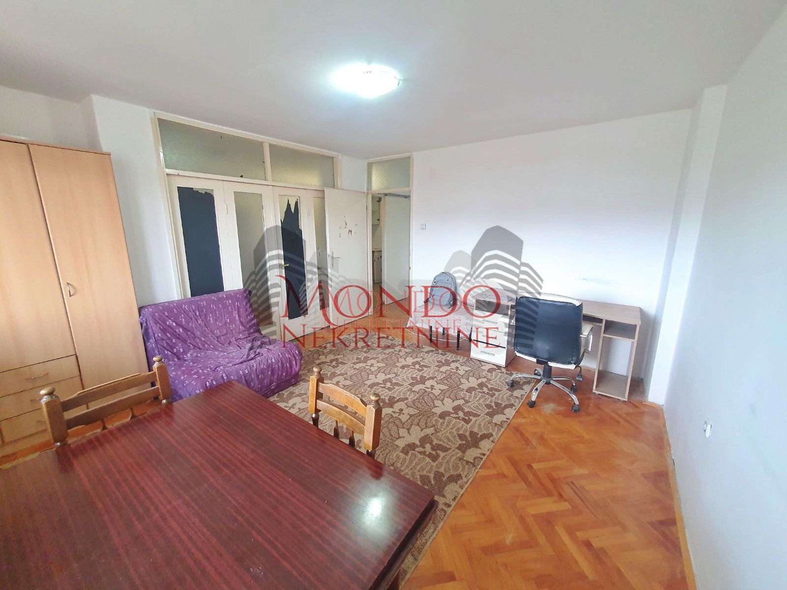 Dvoiposoban stan na Bulevaru Nemanjića 1