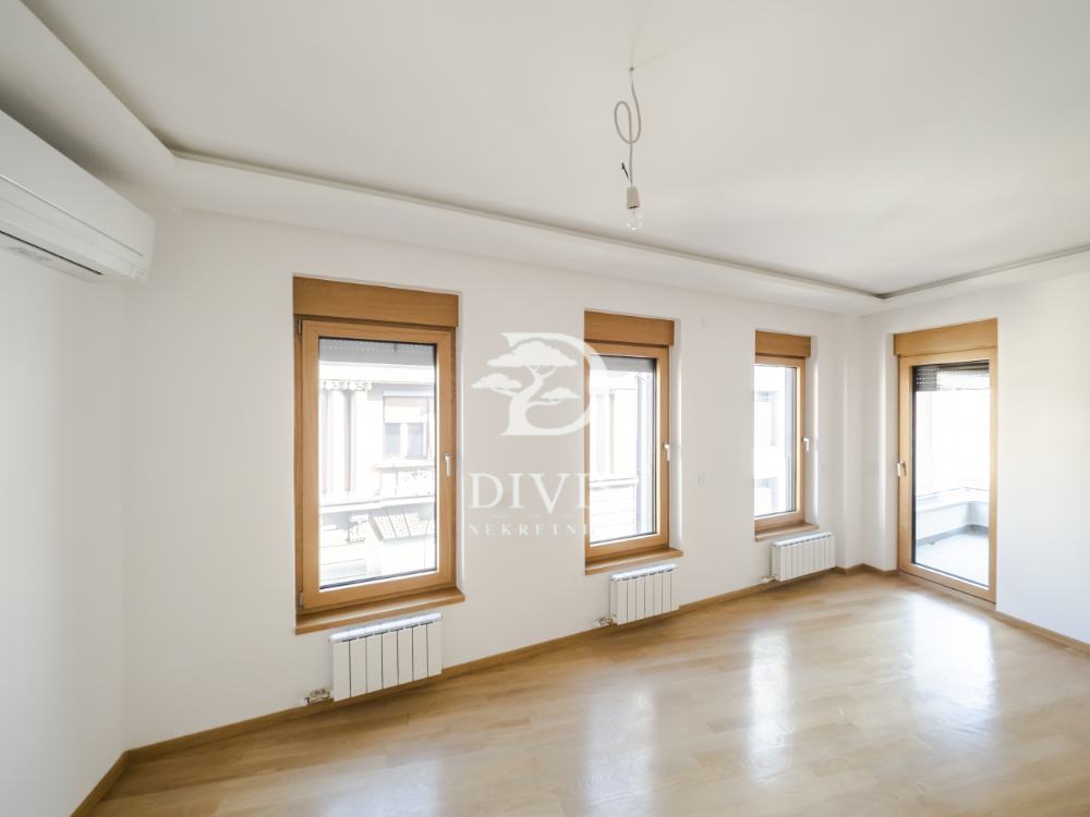 Nov 3 0  u srcu Vračara  Dubljanska  73m2  garažno 1