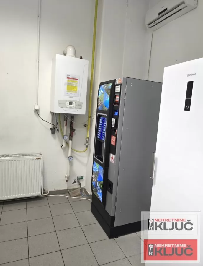 INDUSTRIJSKA ZONA-SEVER IZDAJE SE VIŠENAMENSKA HALA 14