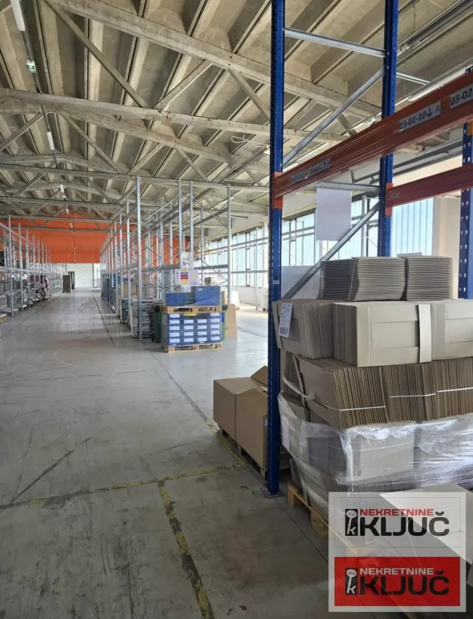 INDUSTRIJSKA ZONA-SEVER IZDAJE SE VIŠENAMENSKA HALA 8