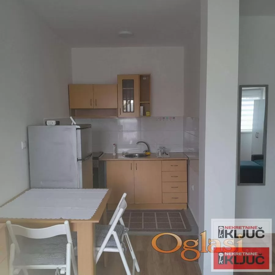 Izdaje se odlicna NOVA garsonjera na Adicama 6