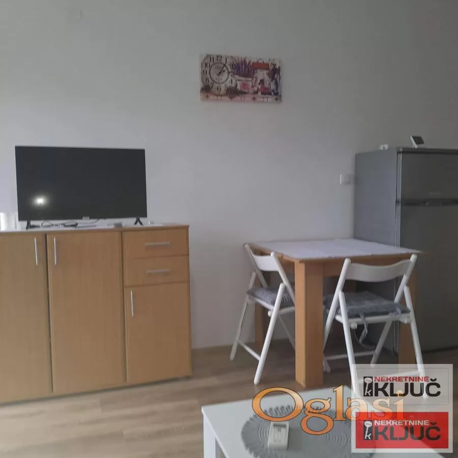 Izdaje se odlicna NOVA garsonjera na Adicama 9