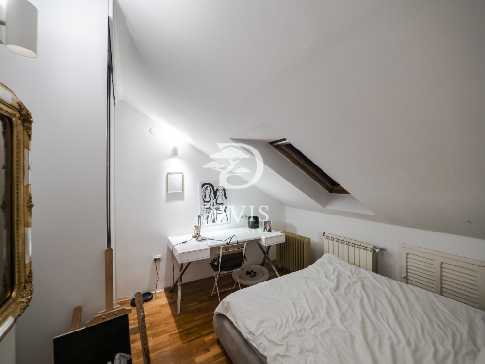 Mileševska  Crveni krst  4 0 dvoetažni stan  89m2 4