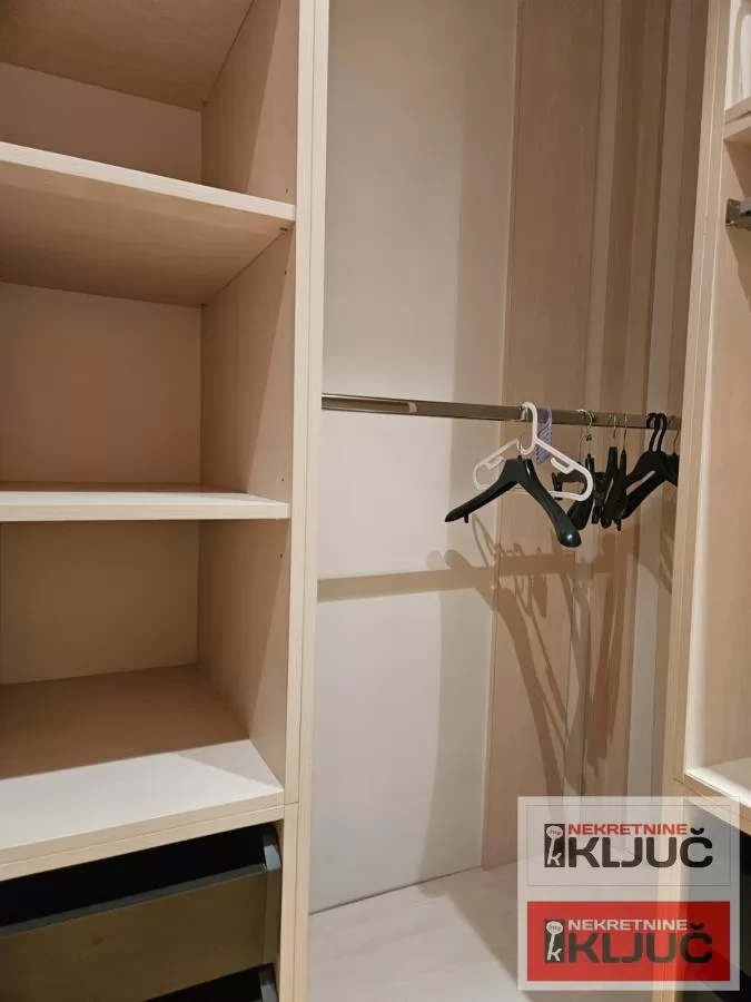 GRBAVICA IZDAJE SE DVOIPOSOBAN MODERNO OPREMLJEN STAN SA GARAŽNIM MESTOM 12