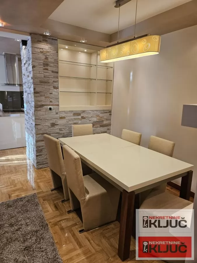 GRBAVICA IZDAJE SE DVOIPOSOBAN MODERNO OPREMLJEN STAN SA GARAŽNIM MESTOM 5