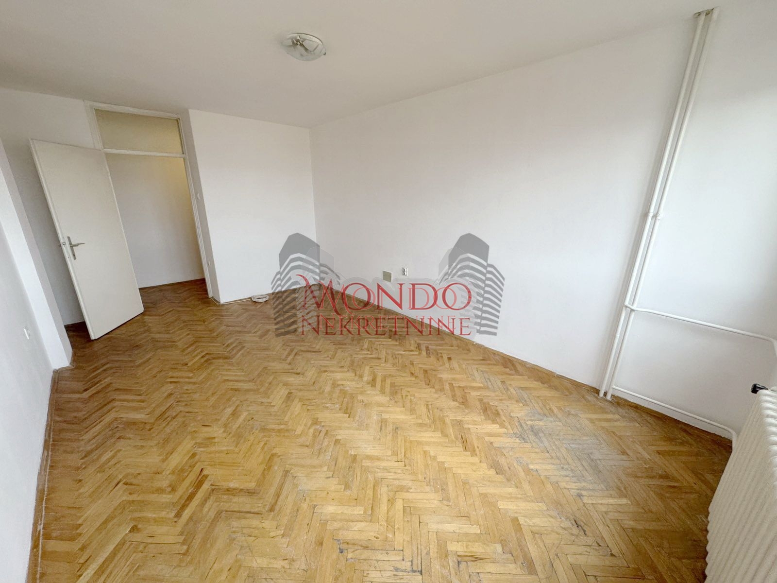 Dvosoban NENAMESTEN stan preko puta parka Sv. Save 3