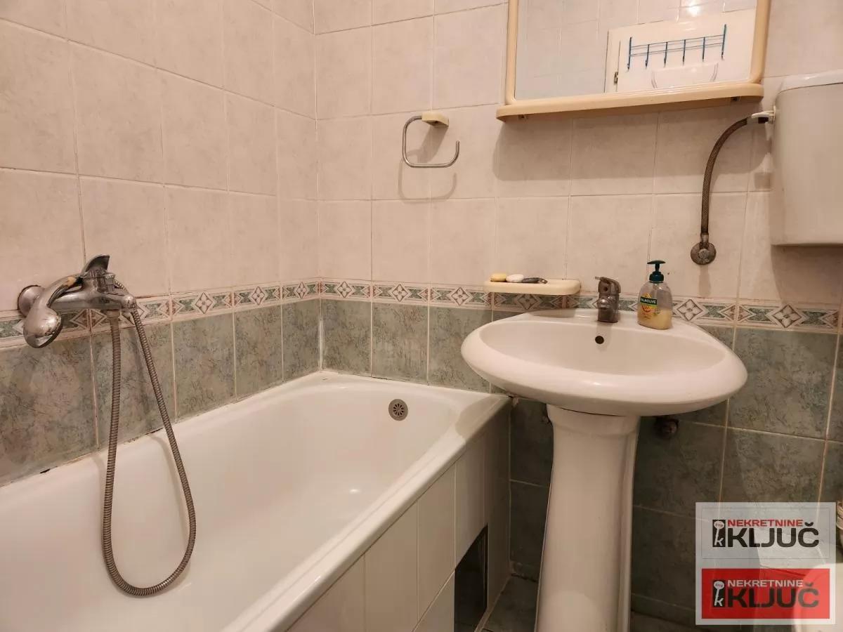 GRBAVICA IZDAJE SE JEDNOIPOSOBAN NAMEŠTEN STAN 11