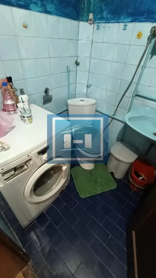 Izdajem kuću u širem centru grada – odlična lokacija, pristupačna cena 12