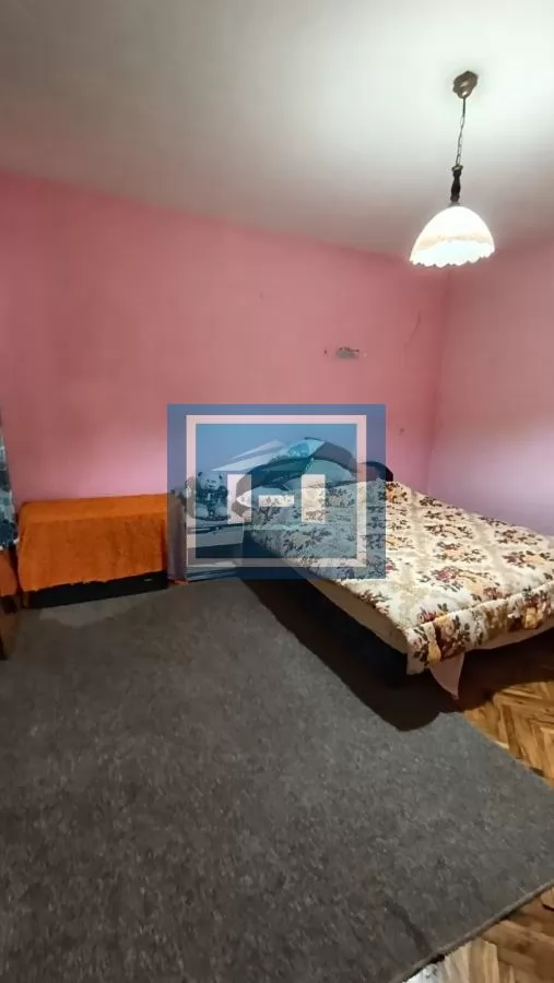 Izdajem kuću u širem centru grada – odlična lokacija, pristupačna cena 17