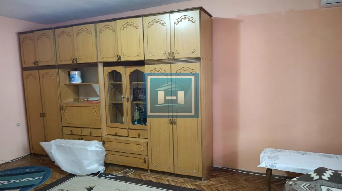 Izdajem kuću u širem centru grada – odlična lokacija, pristupačna cena 21