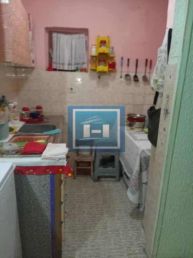 Izdajem kuću u širem centru grada – odlična lokacija, pristupačna cena 4