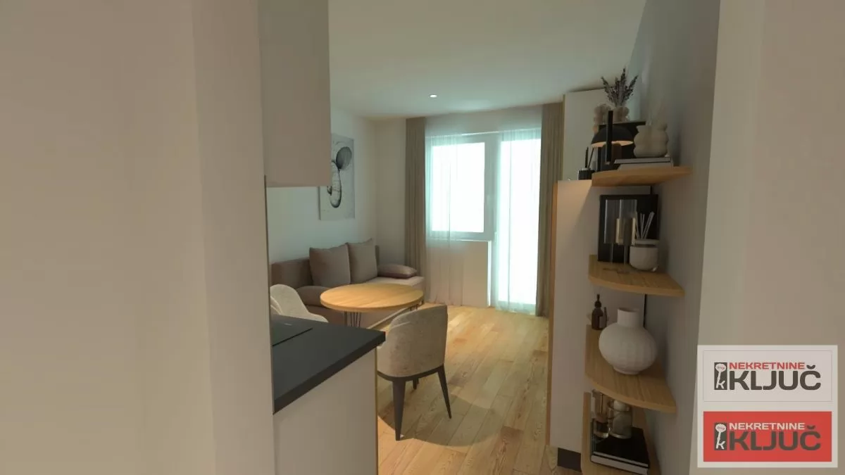 Odlican LUX stan na Novoj detelinari/PARKING/ 2