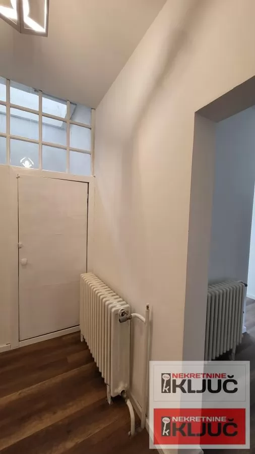 PETROVARADIN, 79m2, Trosoban, Renoviran 10