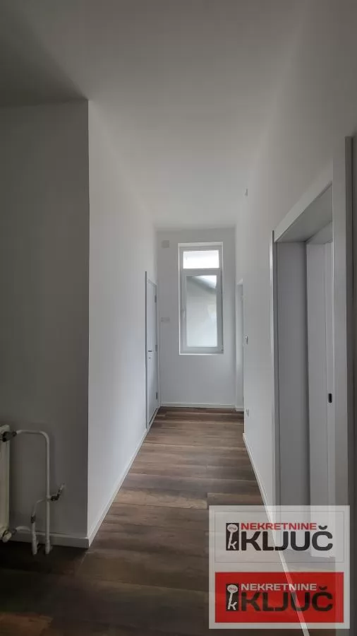 PETROVARADIN, 79m2, Trosoban, Renoviran 11