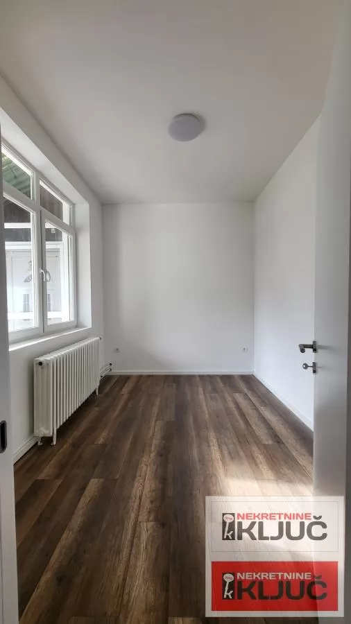 PETROVARADIN, 79m2, Trosoban, Renoviran 5