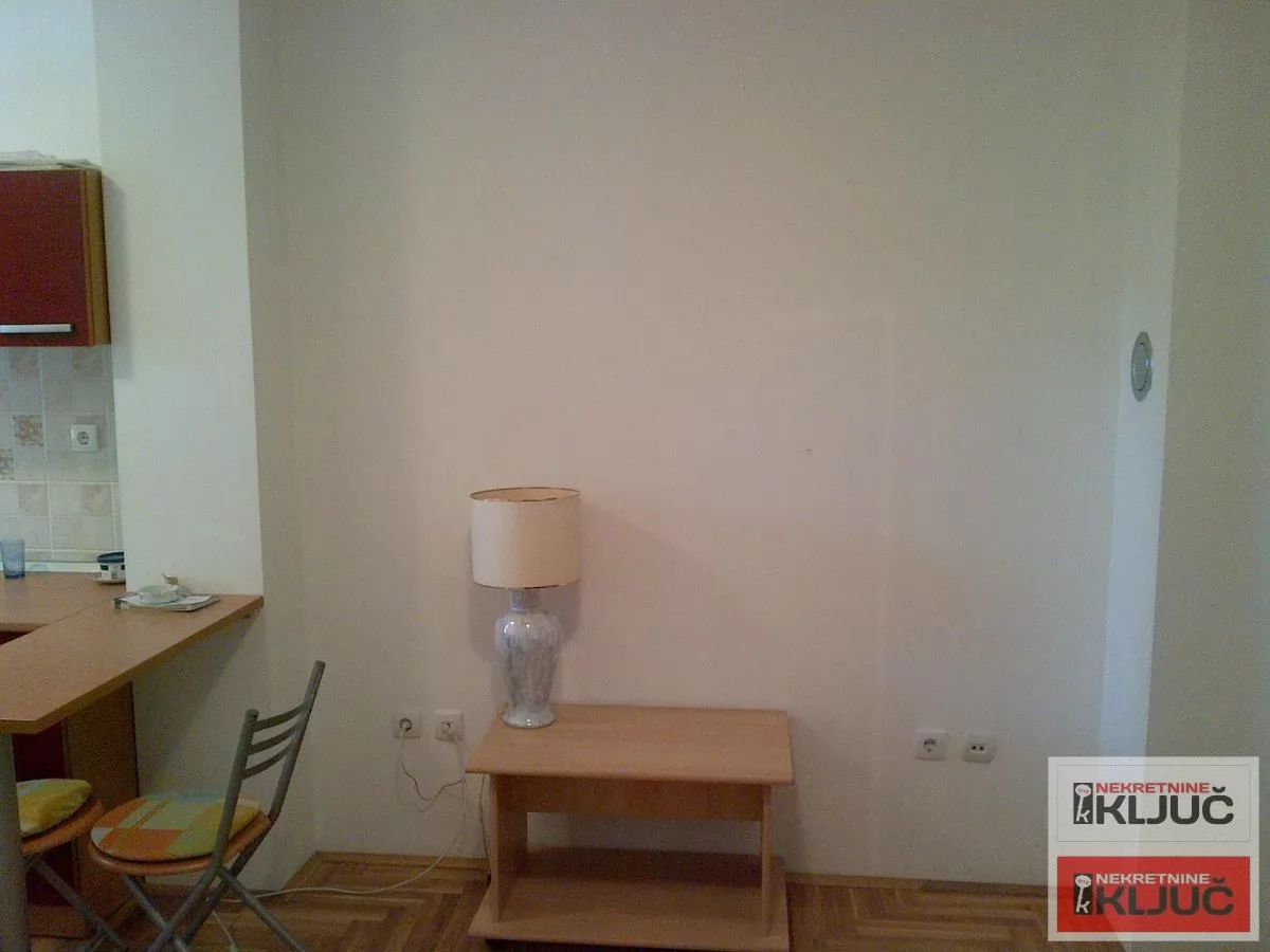 SOCIJALNO, 23m2, Garsonjera, Nameštena 5