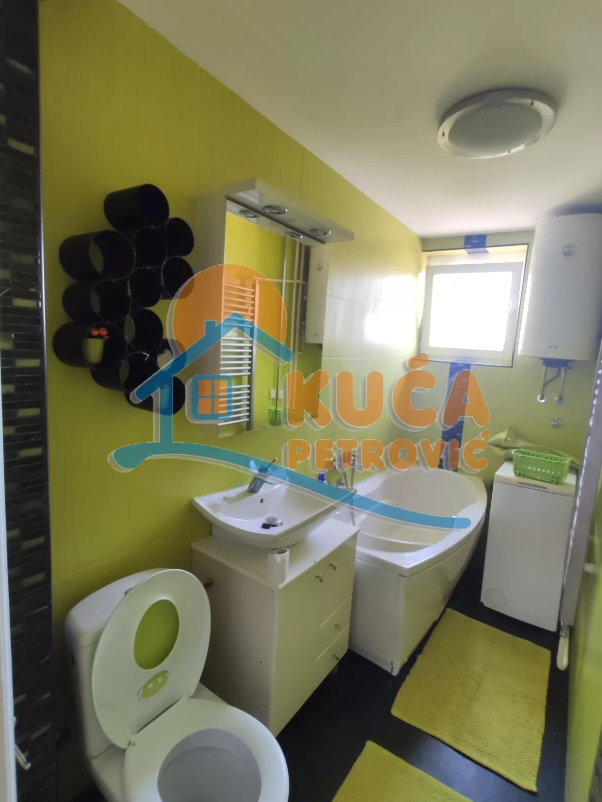 Trosoban stan, 72 m2, Centar, Trg kralja Aleksandra Ujedinitelja ID: i-06148 13