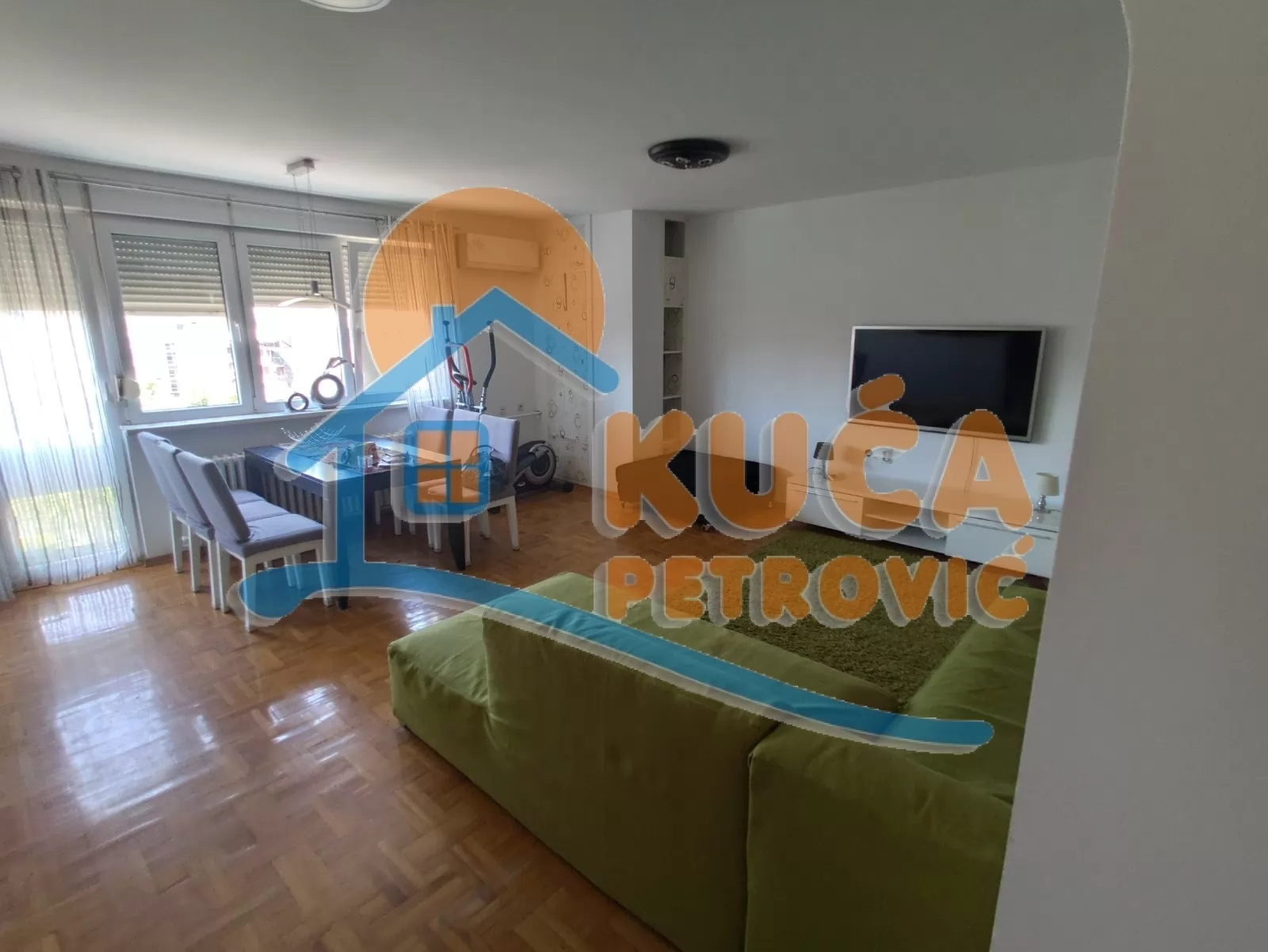 Trosoban stan, 72 m2, Centar, Trg kralja Aleksandra Ujedinitelja ID: i-06148 2