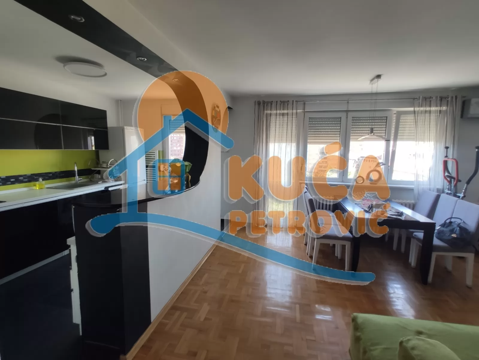 Trosoban stan, 72 m2, Centar, Trg kralja Aleksandra Ujedinitelja ID: i-06148 3