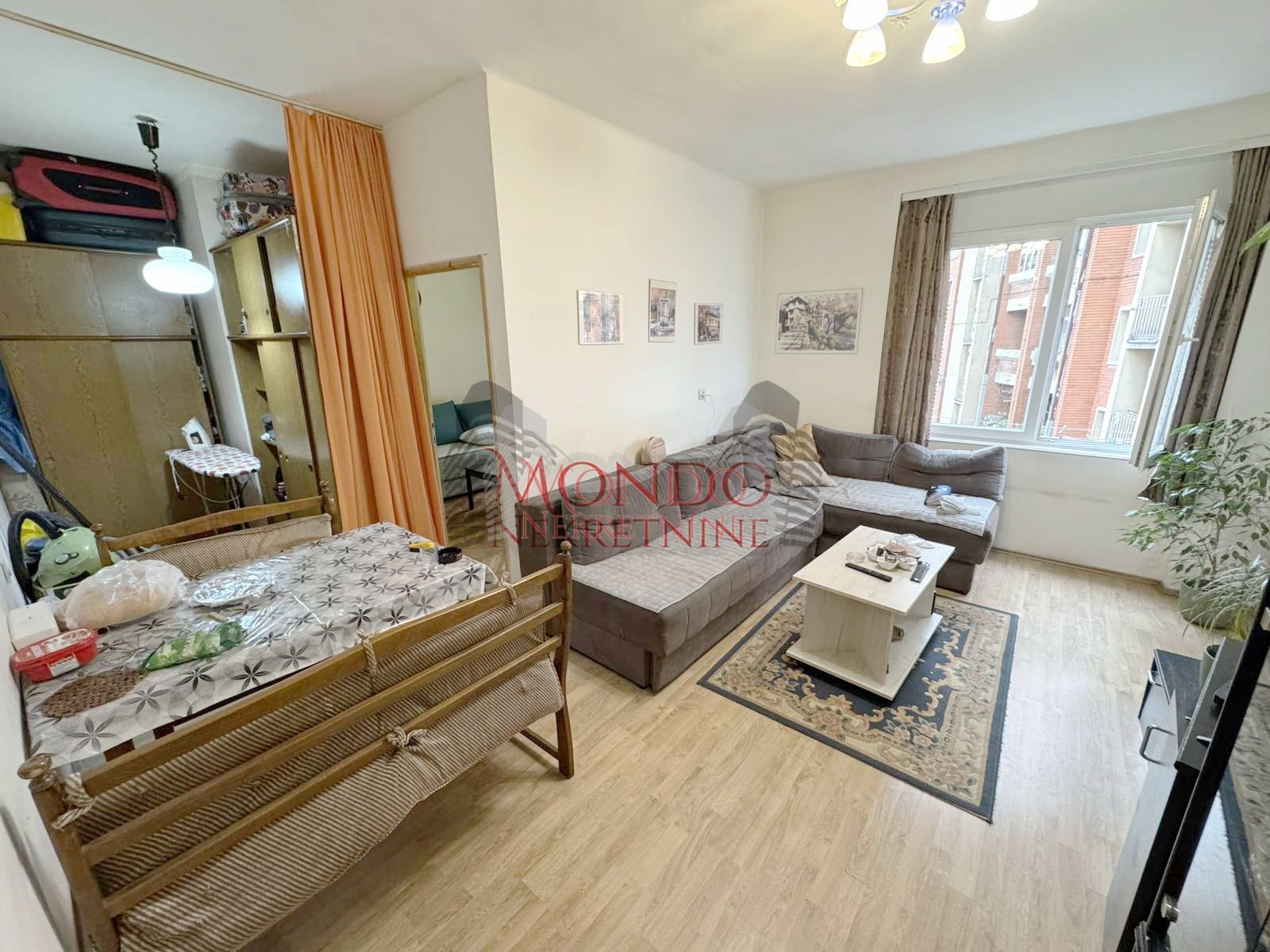 Dvoiposoban stan u blizini parka Cair i OS Ucitelj Tasa 4