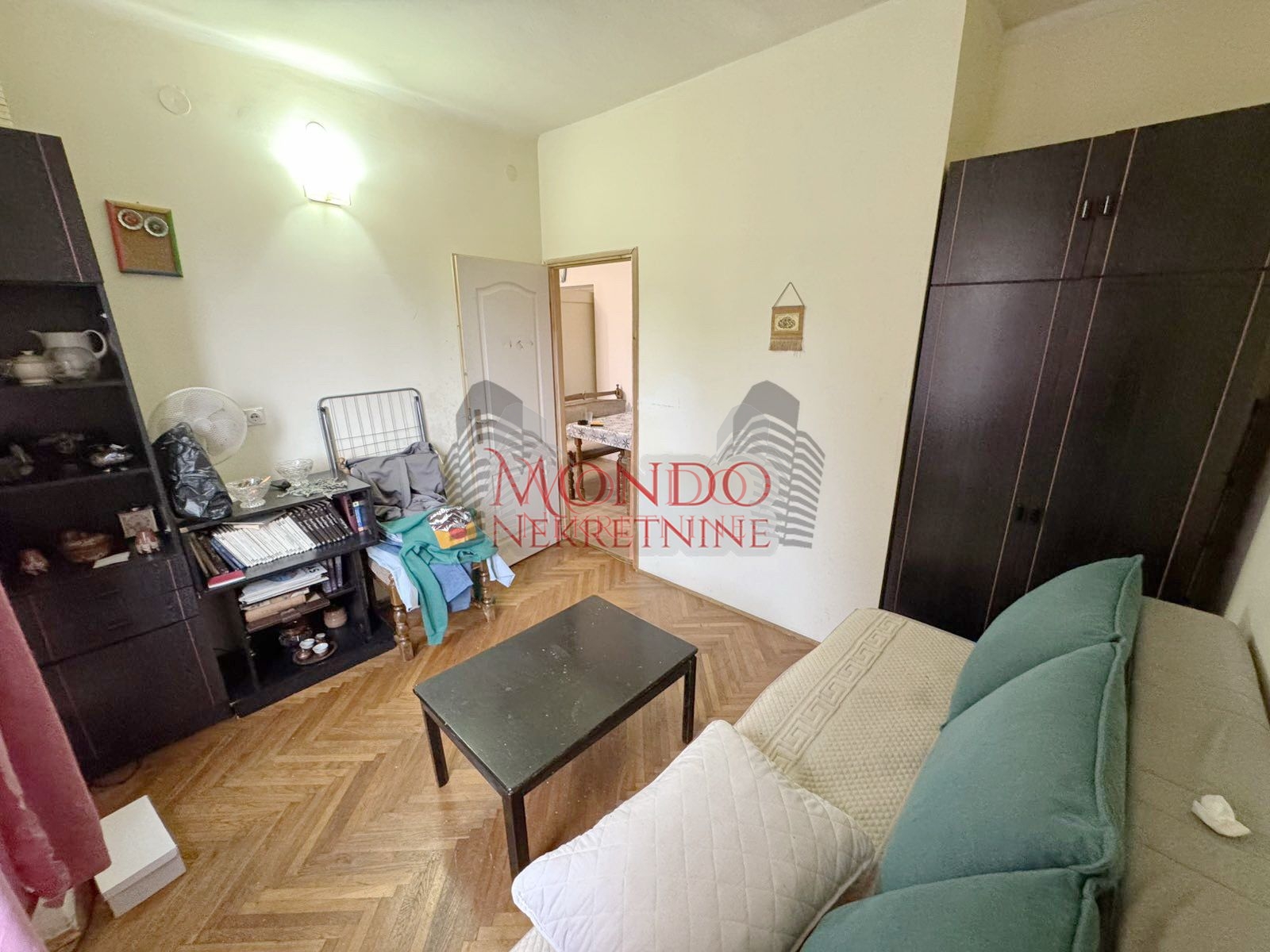 Dvoiposoban stan u blizini parka Cair i OS Ucitelj Tasa 8