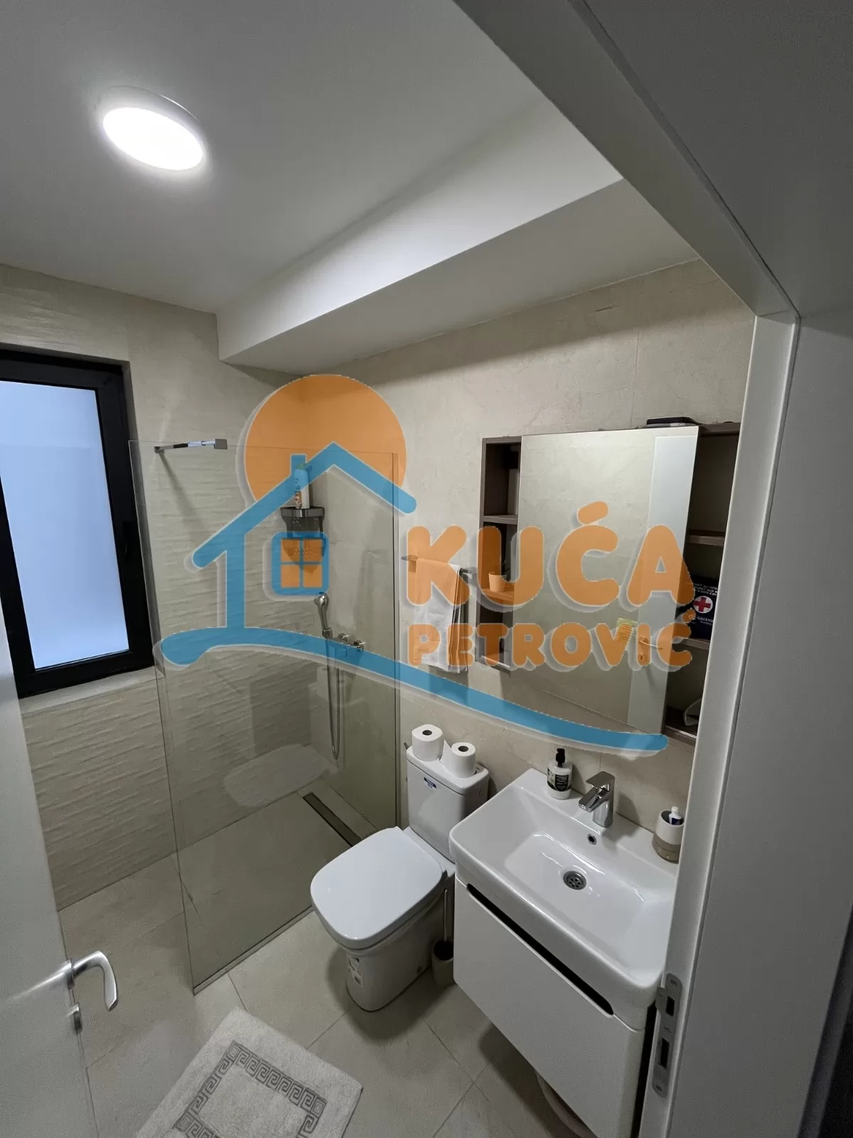 četvorosoban stan, 88 m2, Centar, Prvomajska ID: i-013733 9