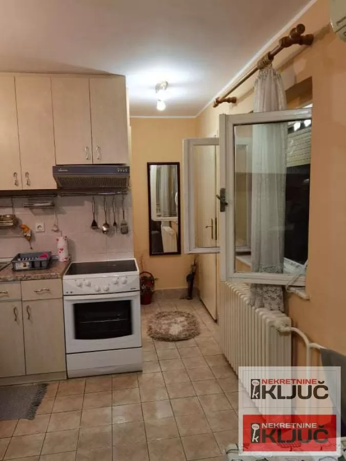 FUTOŠKA-useljiva garsonjera 7