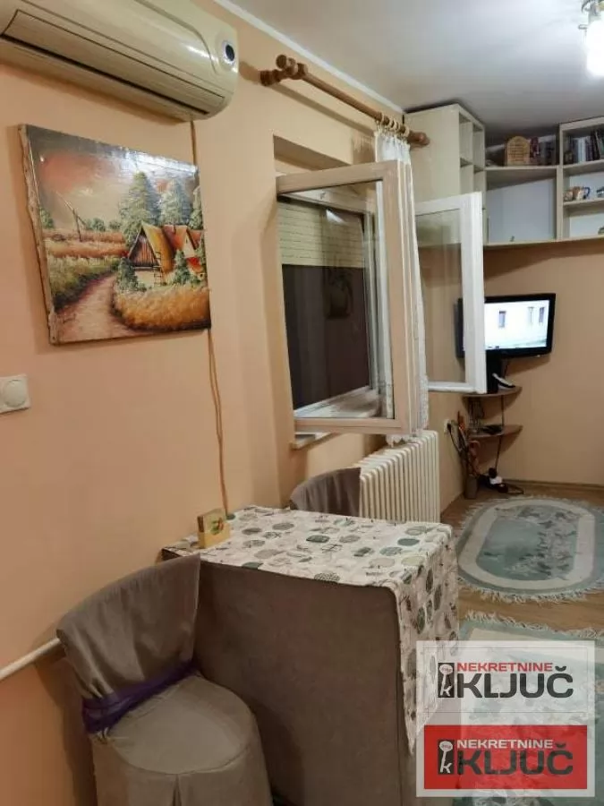 FUTOŠKA-useljiva garsonjera 8