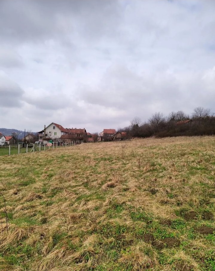 Ekskluzivna prilika gradjevinski plac 16 ari sa dozvolom 3