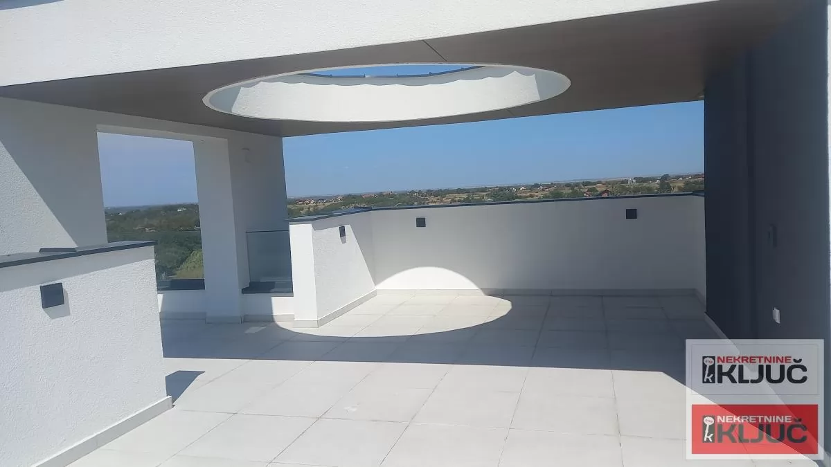 ALIBEGOVAC, 200m2, Četvorosoban-Penthouse sa Bazenom i Terasom, LUX i 2 parking mesta 20