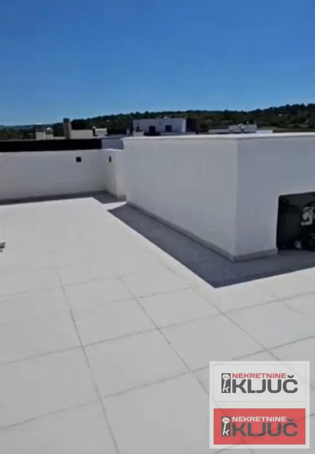 ALIBEGOVAC, 200m2, Četvorosoban-Penthouse sa Bazenom i Terasom, LUX i 2 parking mesta 21