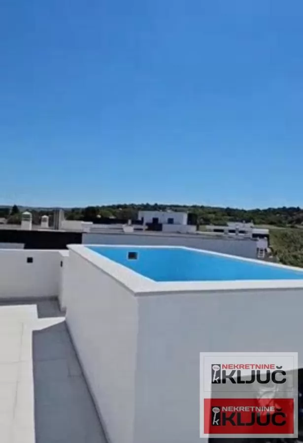 ALIBEGOVAC, 200m2, Četvorosoban-Penthouse sa Bazenom i Terasom, LUX i 2 parking mesta 22