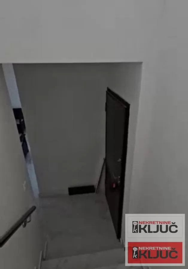 ALIBEGOVAC, 200m2, Četvorosoban-Penthouse sa Bazenom i Terasom, LUX i 2 parking mesta 6