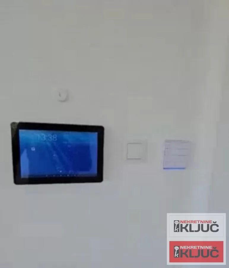 ALIBEGOVAC, 200m2, Četvorosoban-Penthouse sa Bazenom i Terasom, LUX i 2 parking mesta 7