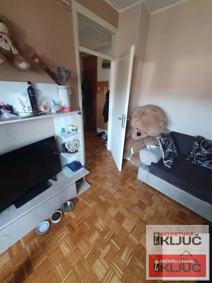 NOVO NASELJE, 33 m2, Jednosoban, Namešten 4