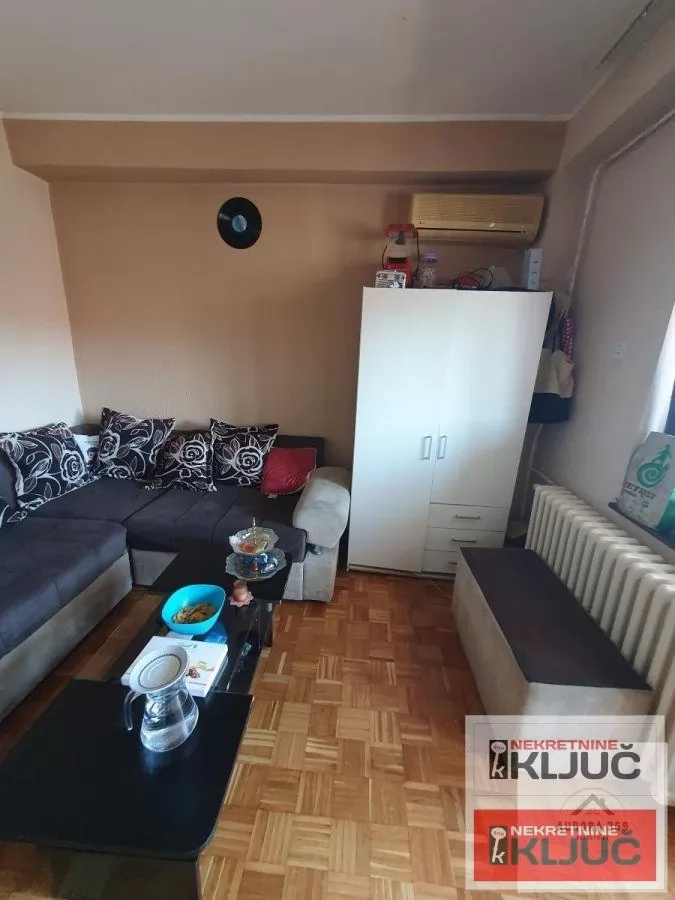 NOVO NASELJE, 33 m2, Jednosoban, Namešten 8