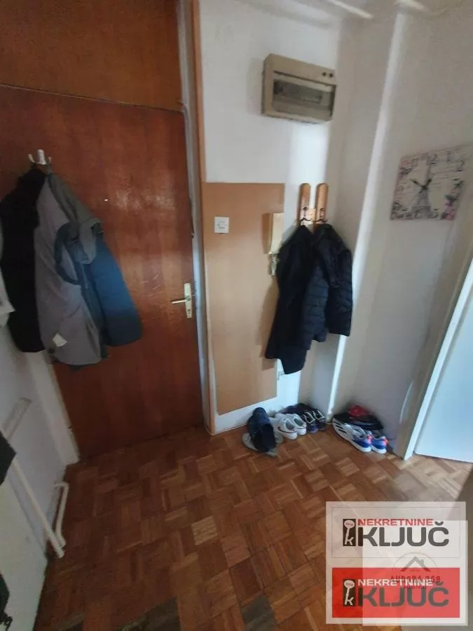 NOVO NASELJE, 33 m2, Jednosoban, Namešten 9