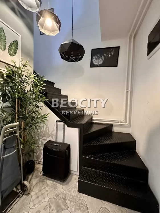 Stan, 172 m2, Studentski trg, Višnjićeva ID: 93207 10