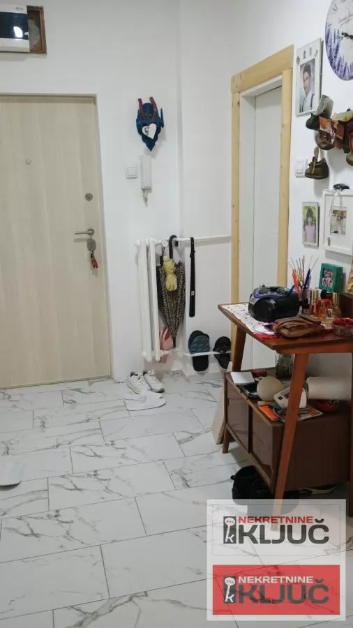 KEJ, 63m2, Dvoiposoban + podrum 22m2, Renoviran 10