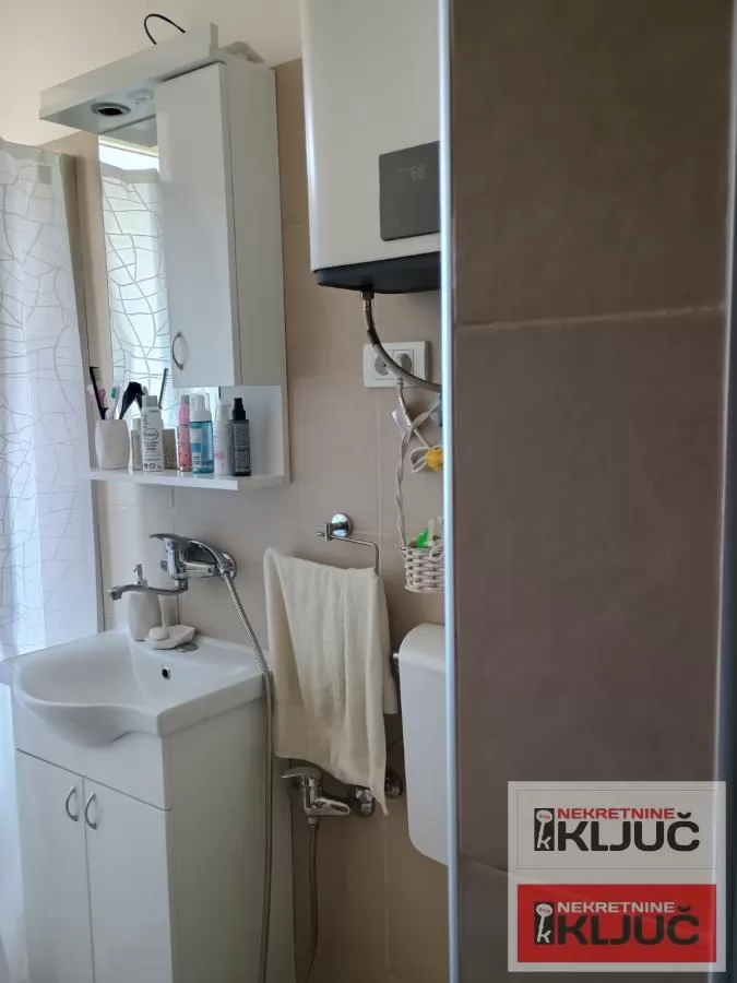 KEJ, 63m2, Dvoiposoban + podrum 22m2, Renoviran 6