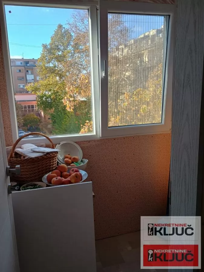 KEJ, 63m2, Dvoiposoban + podrum 22m2, Renoviran 7