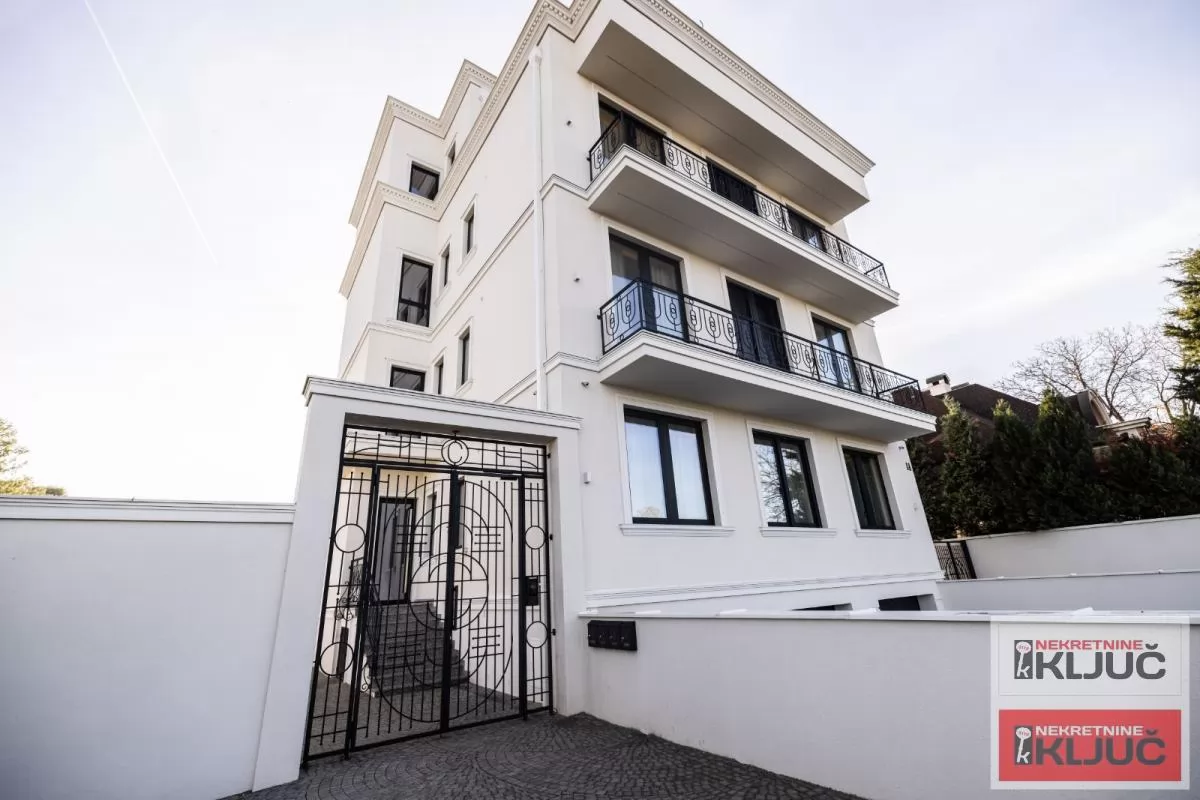 SREMSKA KAMENICA-TATARSKO BRDO IZDAJE SE LUX STAN SA GARAŽOM 1